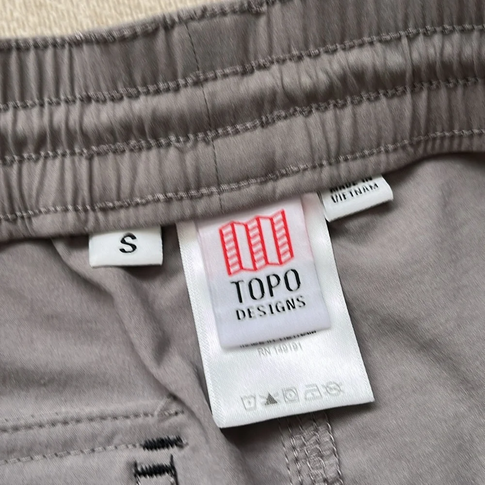 Topo Designs Mens Shorts Grey Nylon Stretch Outdoor Athleisure Size Small - Picture 7 of 11